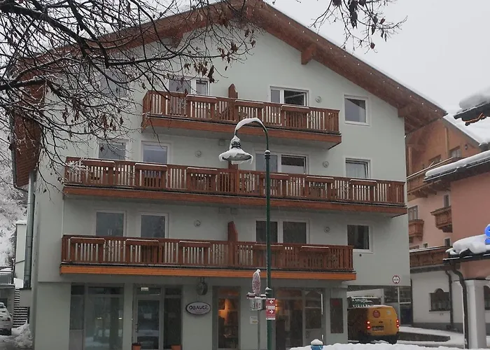 Yako - Center Wagrain